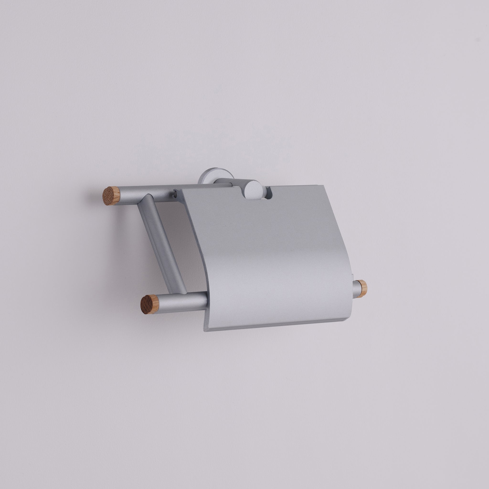 アルミ×オークの上品なデザイン