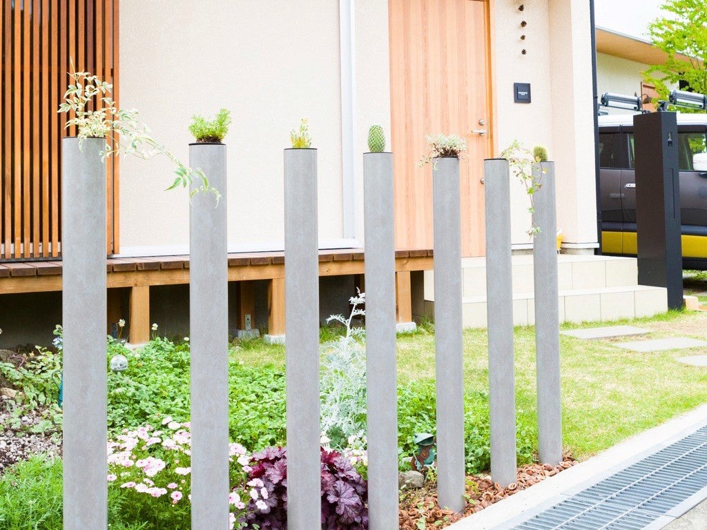 ALCOLOLO丸柱（コンクリート調(濃)） 施工事例