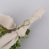 すぐに吊るせる輪っか付き