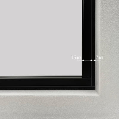 アルミ額縁見付け7mmと枠見付け15mmのスリムデザイン