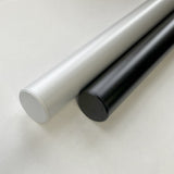アルミパイプと端部キャップは同素材同色で一体感のある仕上がりに